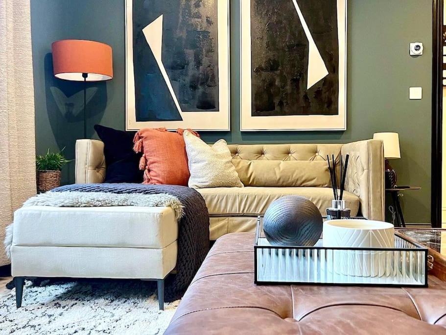 Fabulous Large Apartment In Great Location 巴斯 外观 照片